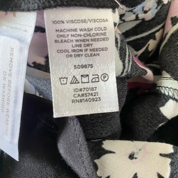 Loft Black Floral Romper - Picture 7 of 8